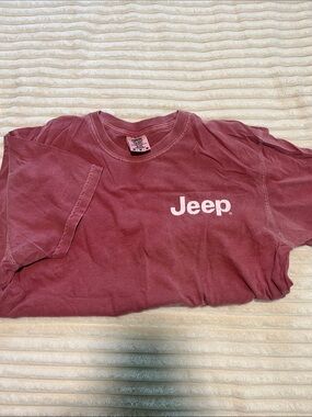 Jeep Crew Neck T-Shirt in Maroon